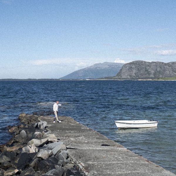 Dermot Kennedy — Let Me In